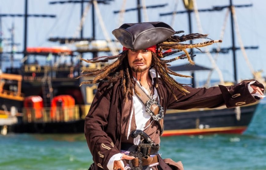 Passeio no Barco Pirata ‘Full 4h’ (Saída de Canasvieiras) – By Scuna Pirata