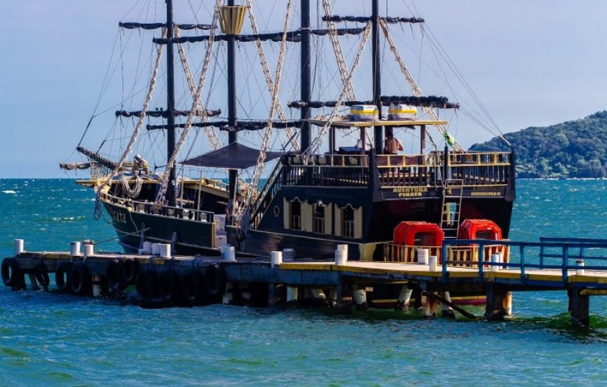 Passeio no Barco Pirata ‘Full 4h’ (Saída de Canasvieiras) – By Scuna Pirata