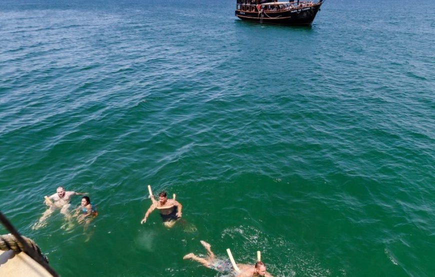 Passeio no Barco Pirata ‘Full+Fortaleza de Anhatomirim’ (saída de Canasvieiras) – By Scuna Pirata