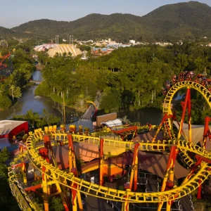 Transporte para Beto Carrero World (Saída de Florianópolis) – By Itaguasul Turismo
