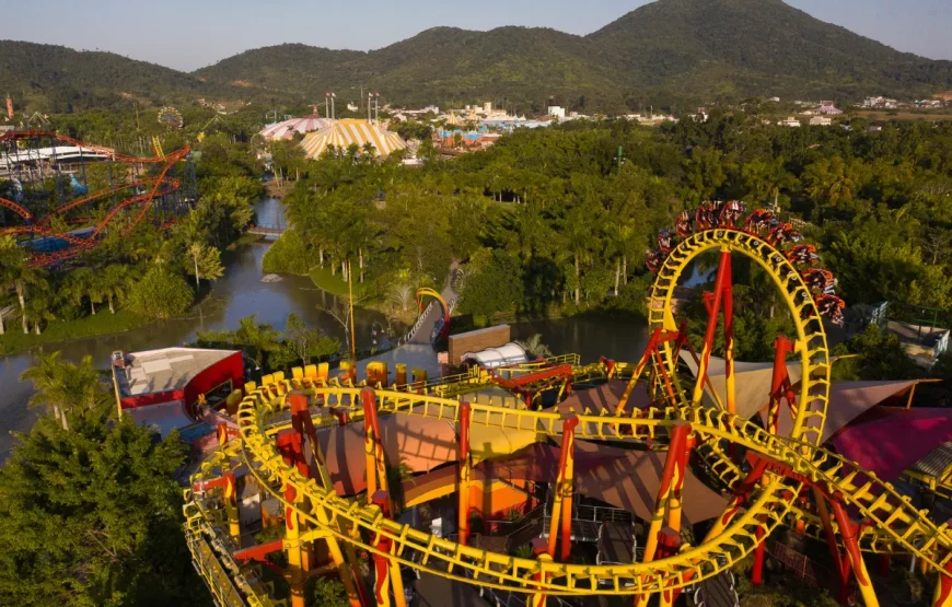 Translado Ida e Volta para o Beto Carrero Word (saída de Florianópolis) – By Top Turismo