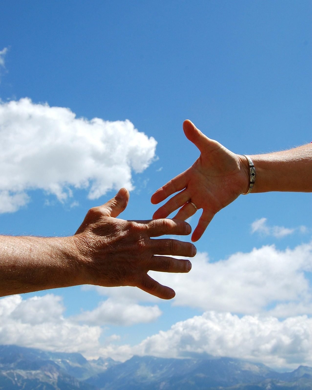 4in-solidarity-649713_1920-PIXABAY