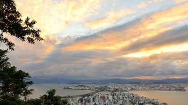 Guia completo de Florianópolis: tudo o que você precisa saber para visitar a Ilha da Magia