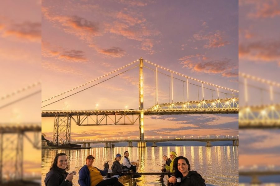 Amanhecer na Ponte Hercílio Luz de Canoa Havaiana em Florianópolis