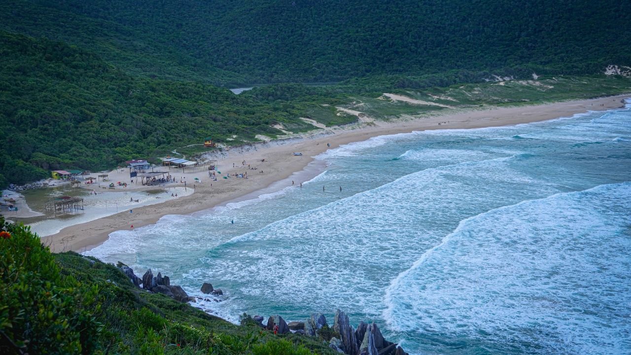 Praia da Lagoinha do Leste em Florianópolis