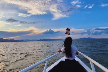 Melhores passeios de barco Catamarã em Florianópolis